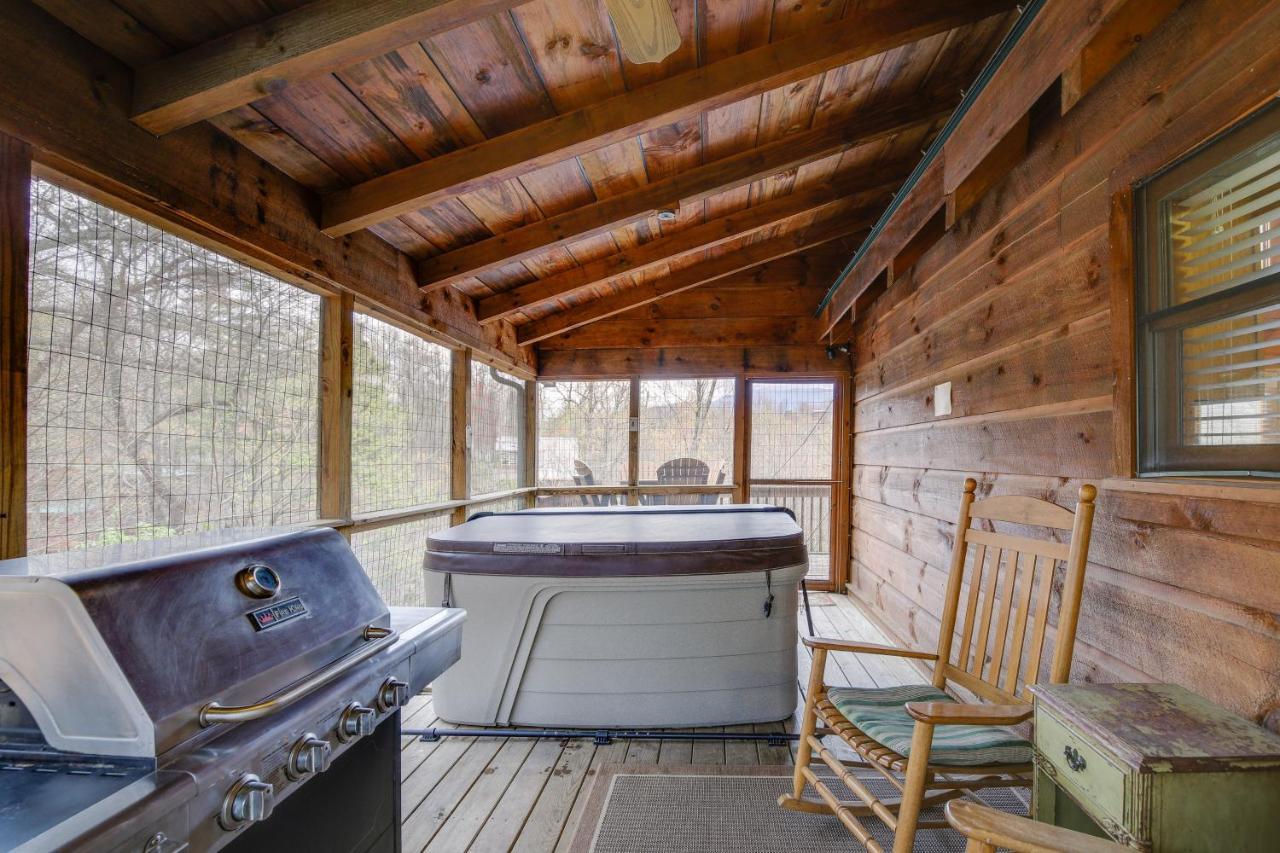 Smoky Mountains Cabin With Hot Tub, Deck And Views! เซอเวียร์วีล ภายนอก รูปภาพ